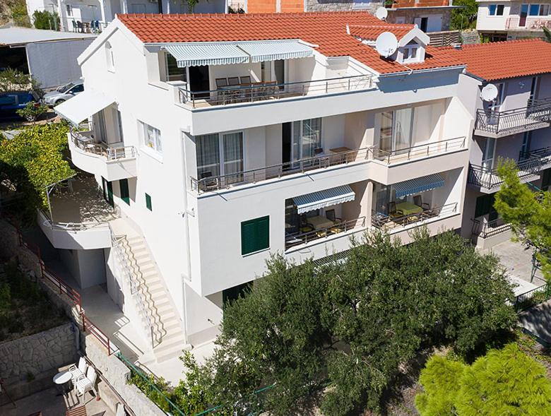 Apartments Tomas Brela Exterior photo
